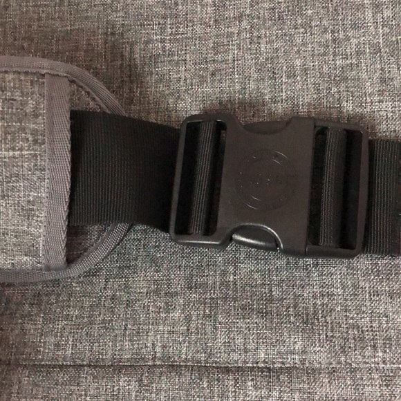 Herschel Supply Pop Quiz Messenger - Picture 10 of 11